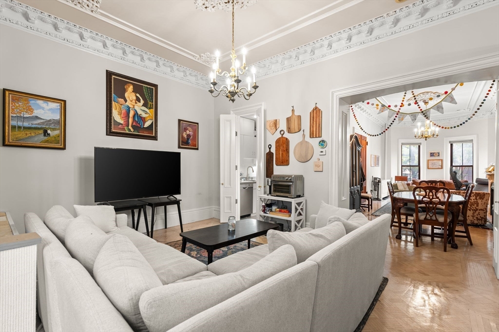 30 Dartmouth Unit: Three