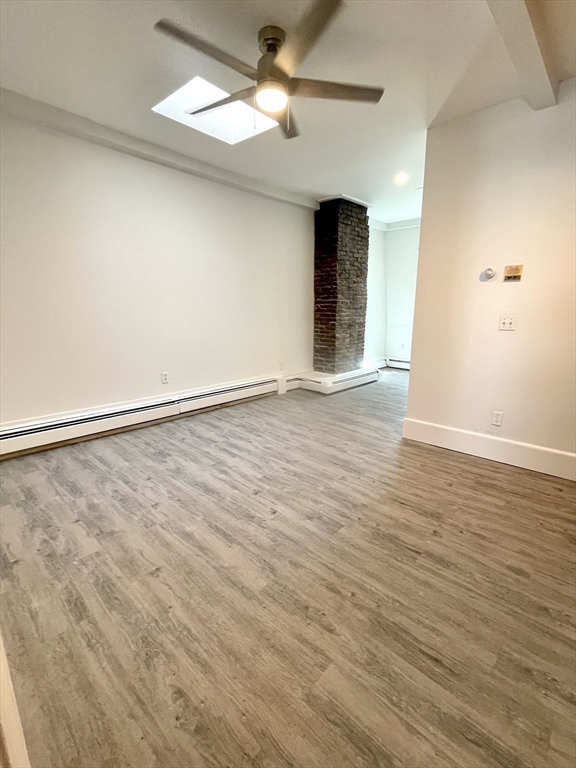 655 E 7th St # 3