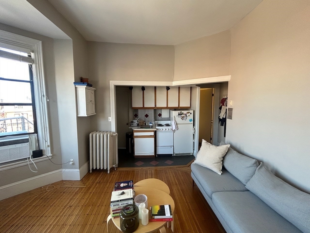 364 Marlborough Street # 8