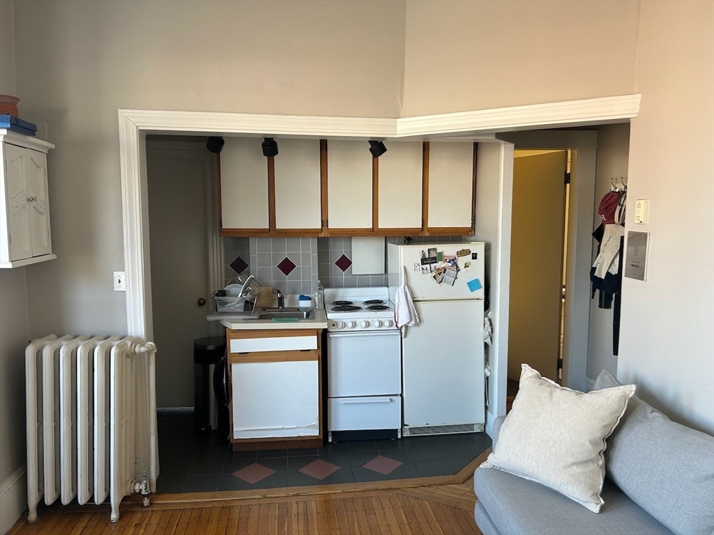 364 Marlborough Street # 8