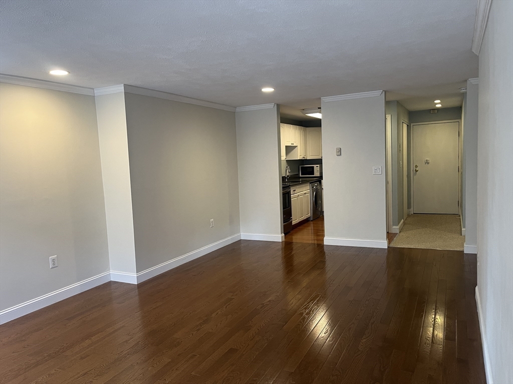 9 Appleton Street # 205