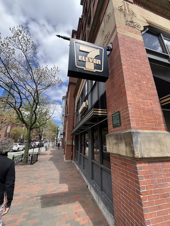 9 Appleton Street # 205