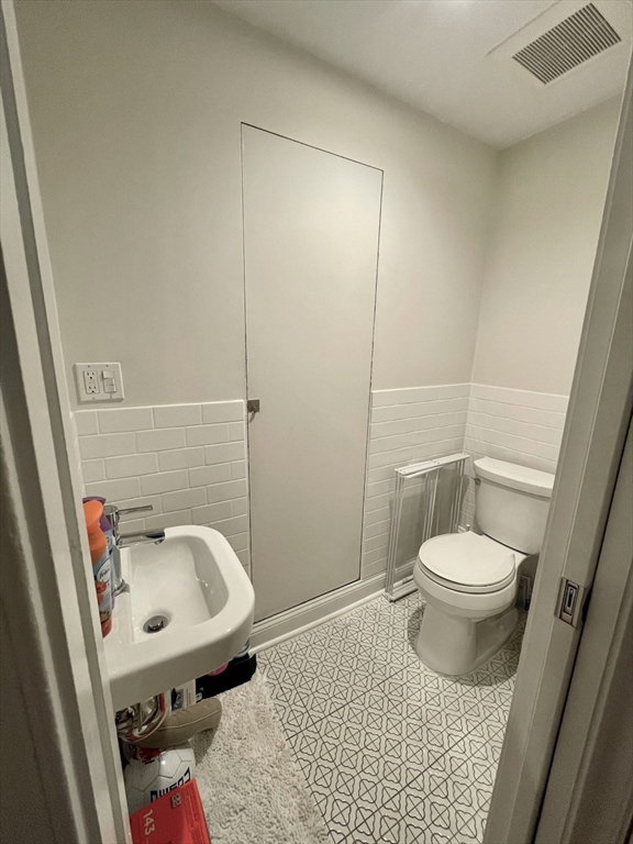 652 Massachusetts Avenue # 1