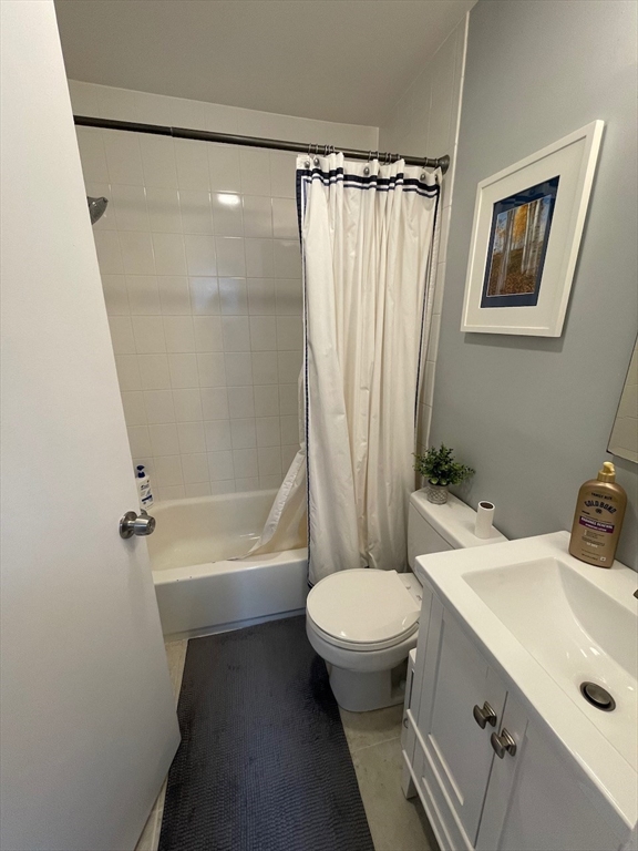 160 Cottage # 402