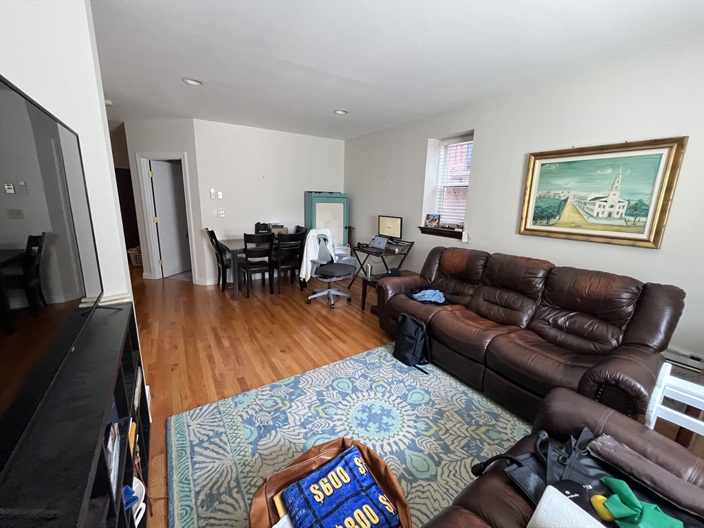 42-44 Saint Botolph Street # 3C