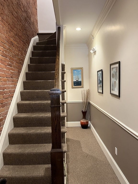 170 Saint Botolph Street # 4
