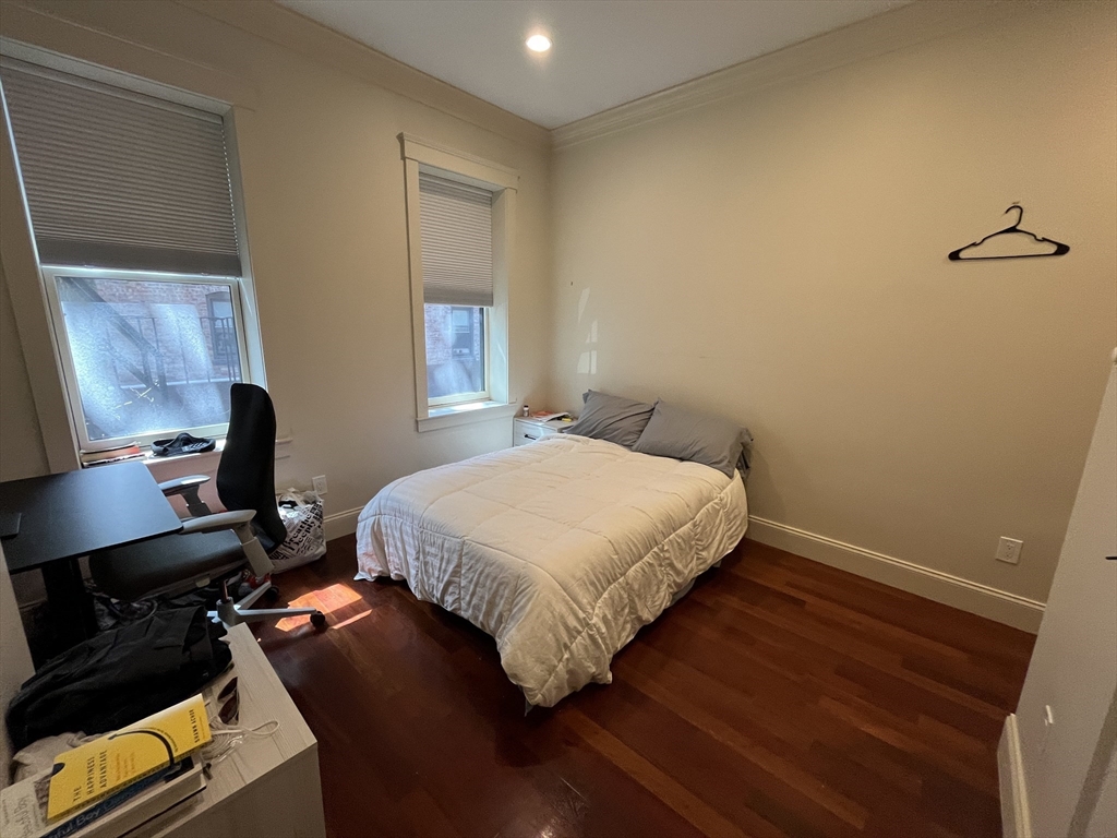 170 Saint Botolph Street # 4