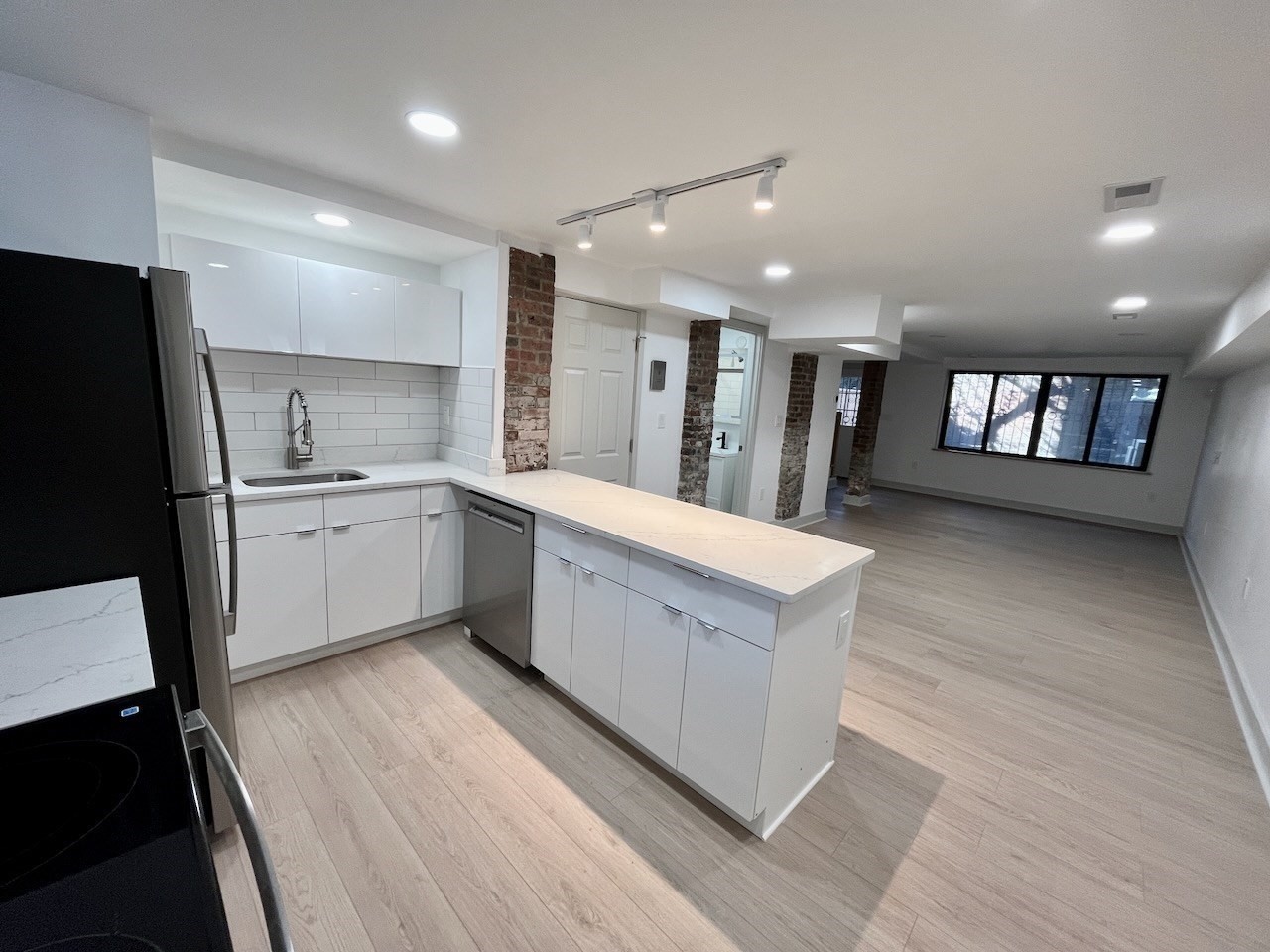 52 Clarendon # 1