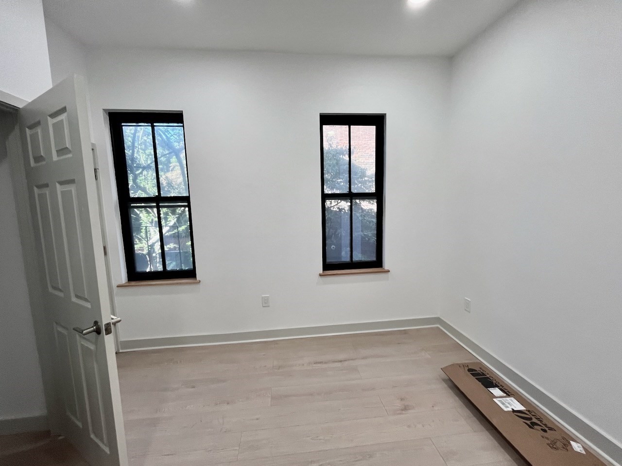 52 Clarendon # 1