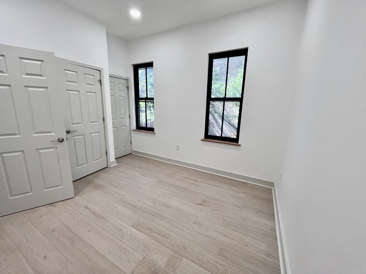 52 Clarendon # 1