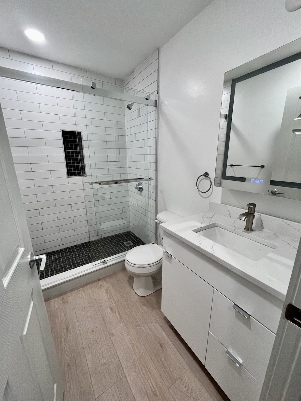 52 Clarendon # 1
