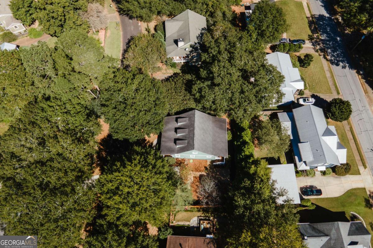 100 Crestview Circle