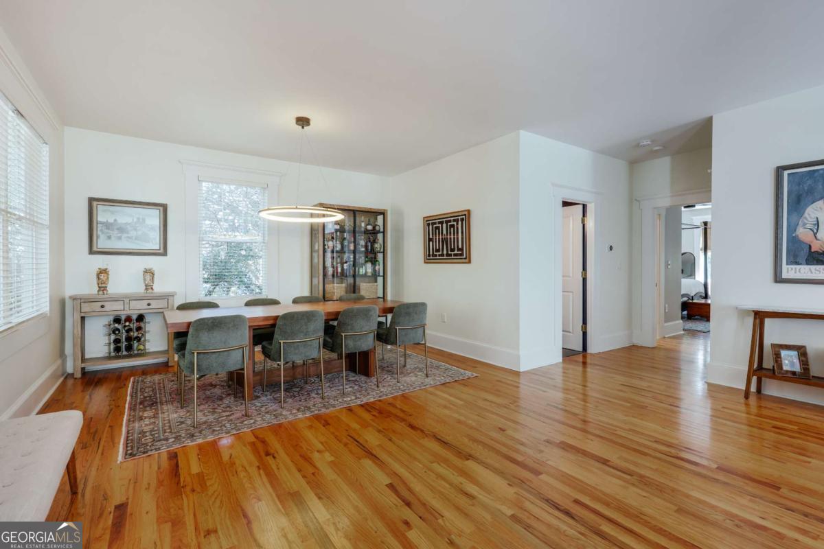 100 Crestview Circle
