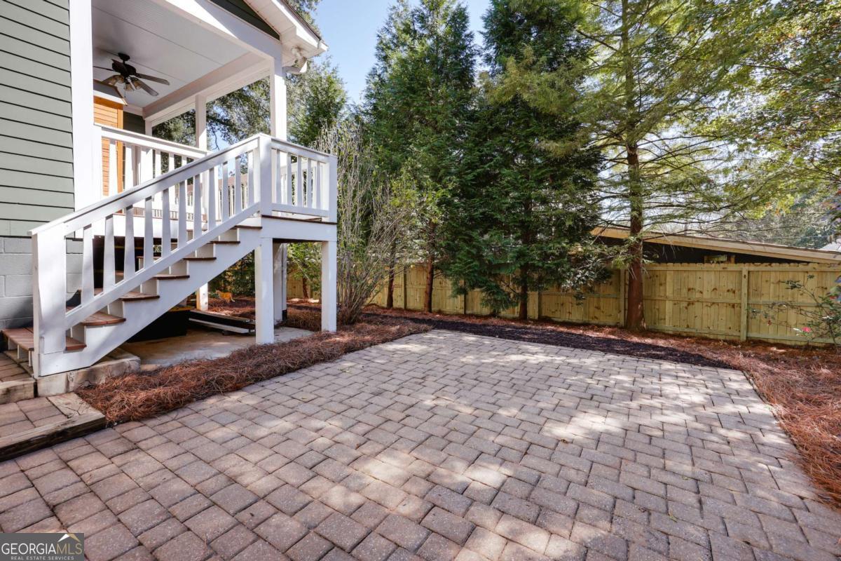 100 Crestview Circle