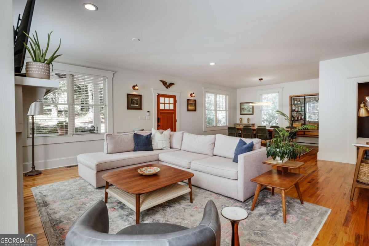 100 Crestview Circle