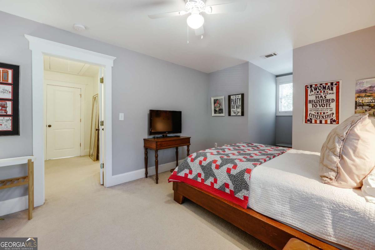 100 Crestview Circle