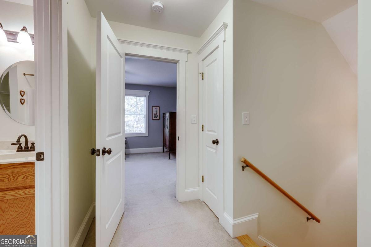 100 Crestview Circle