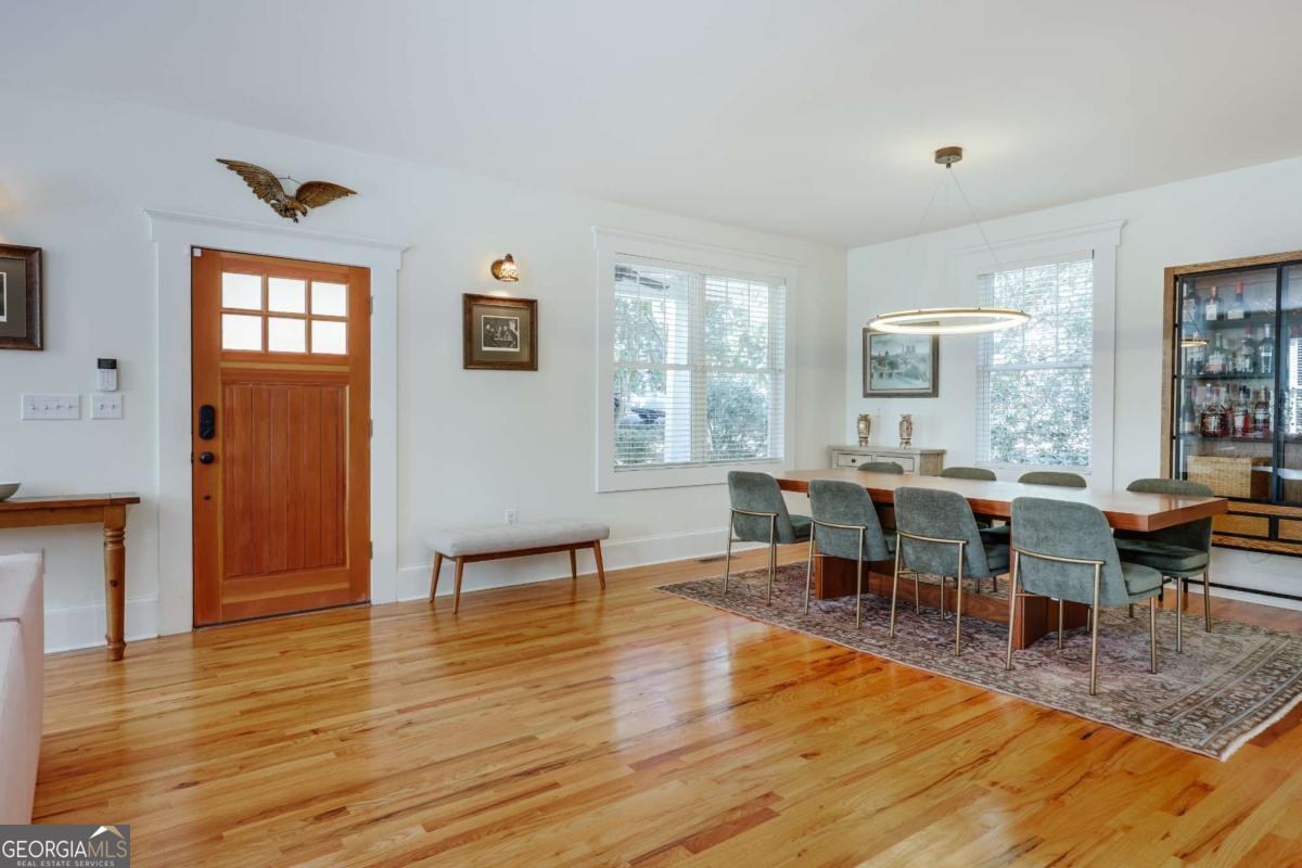 100 Crestview Circle