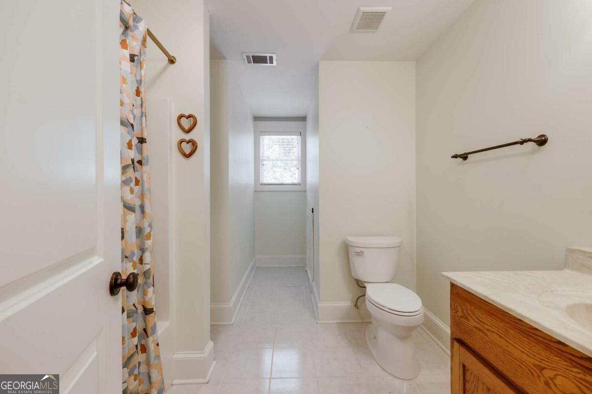 100 Crestview Circle