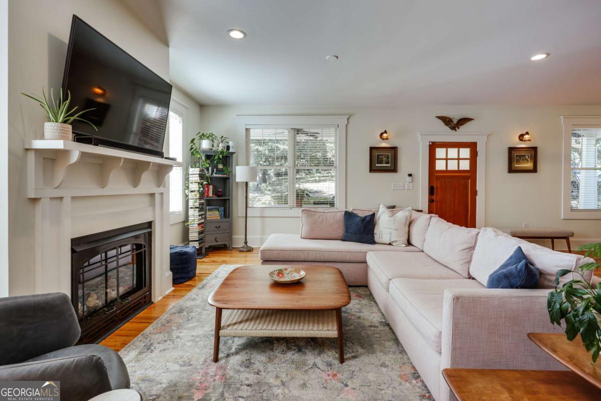 100 Crestview Circle