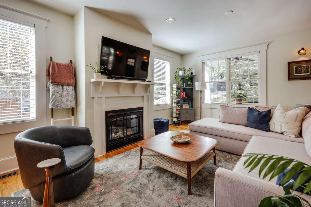 100 Crestview Circle