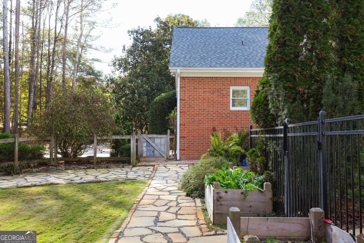 150 Walton Creek Road