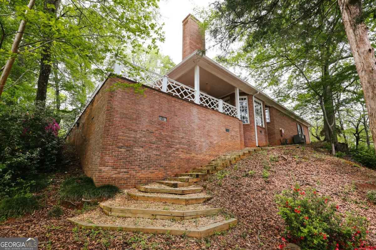 105 Princeton Mill Road