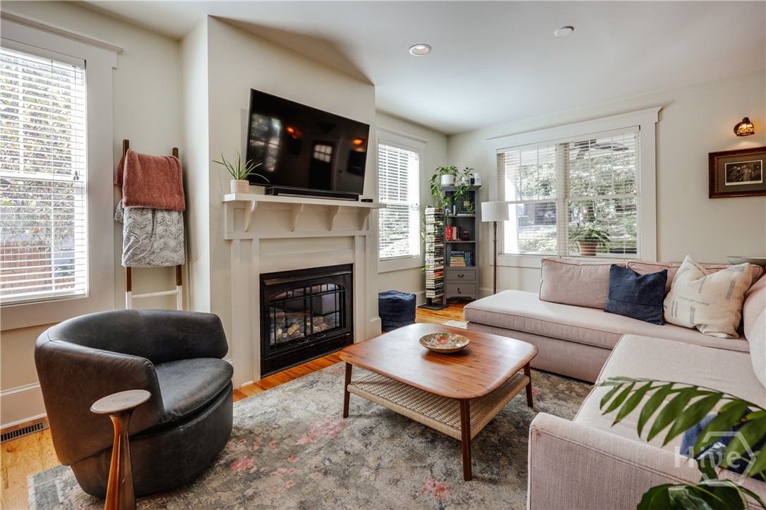 100 Crestview Circle