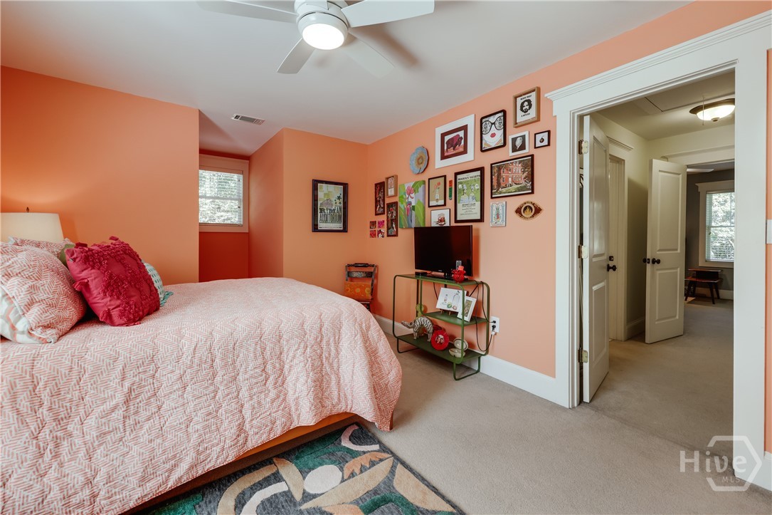 100 Crestview Circle