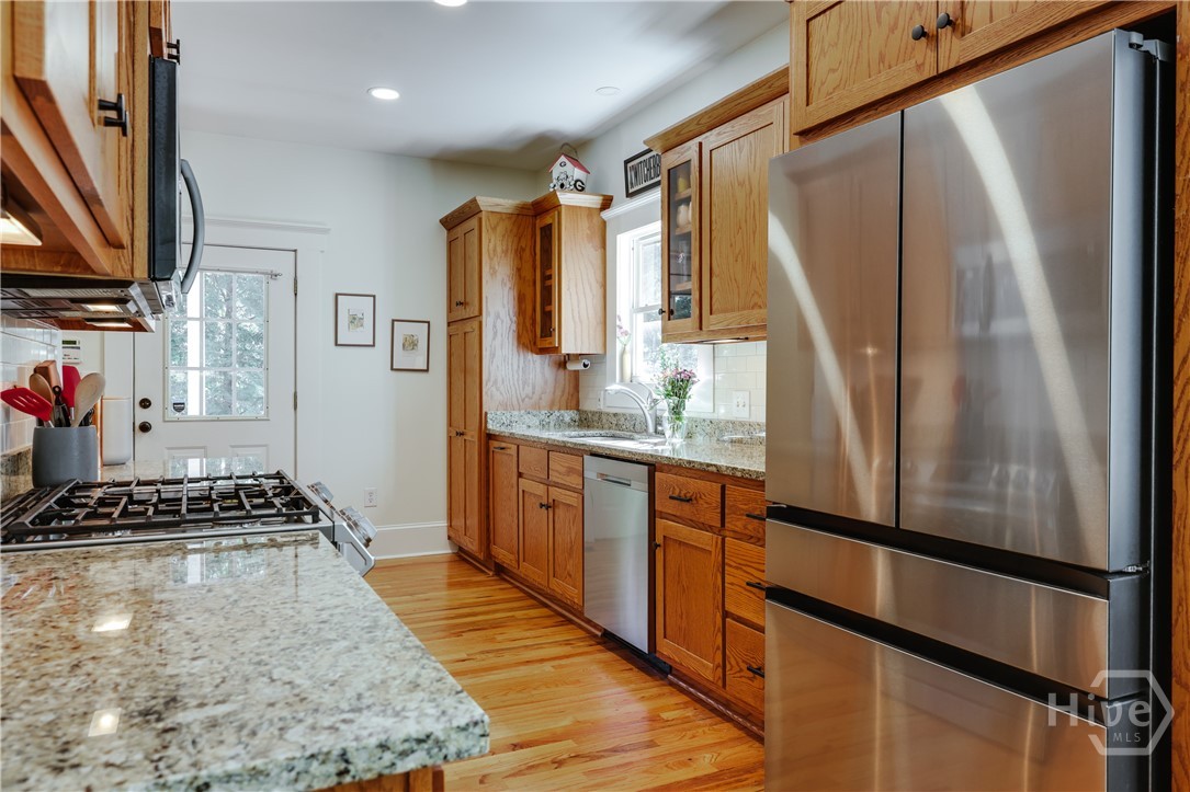 100 Crestview Circle