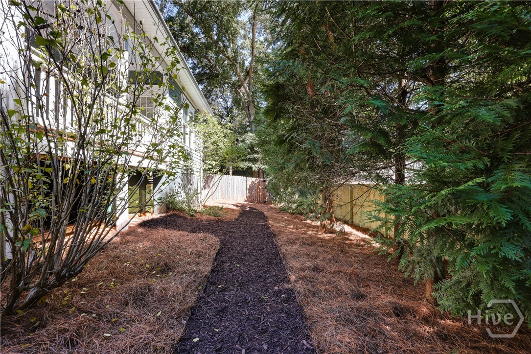 100 Crestview Circle