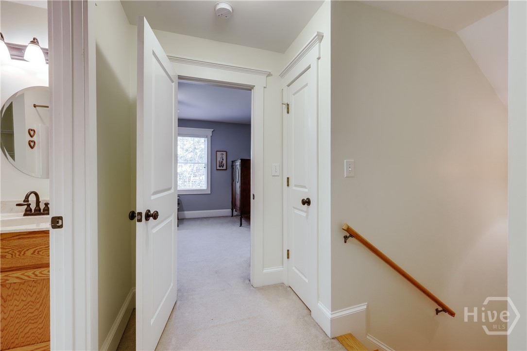 100 Crestview Circle