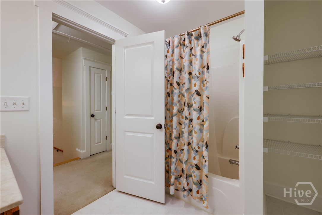 100 Crestview Circle