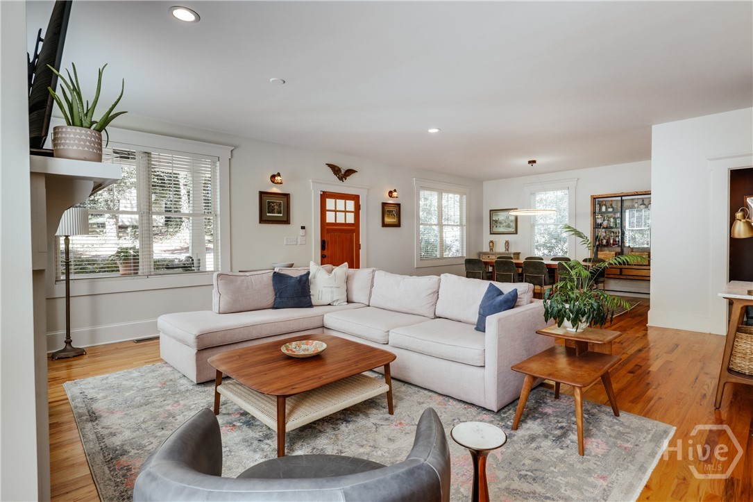 100 Crestview Circle