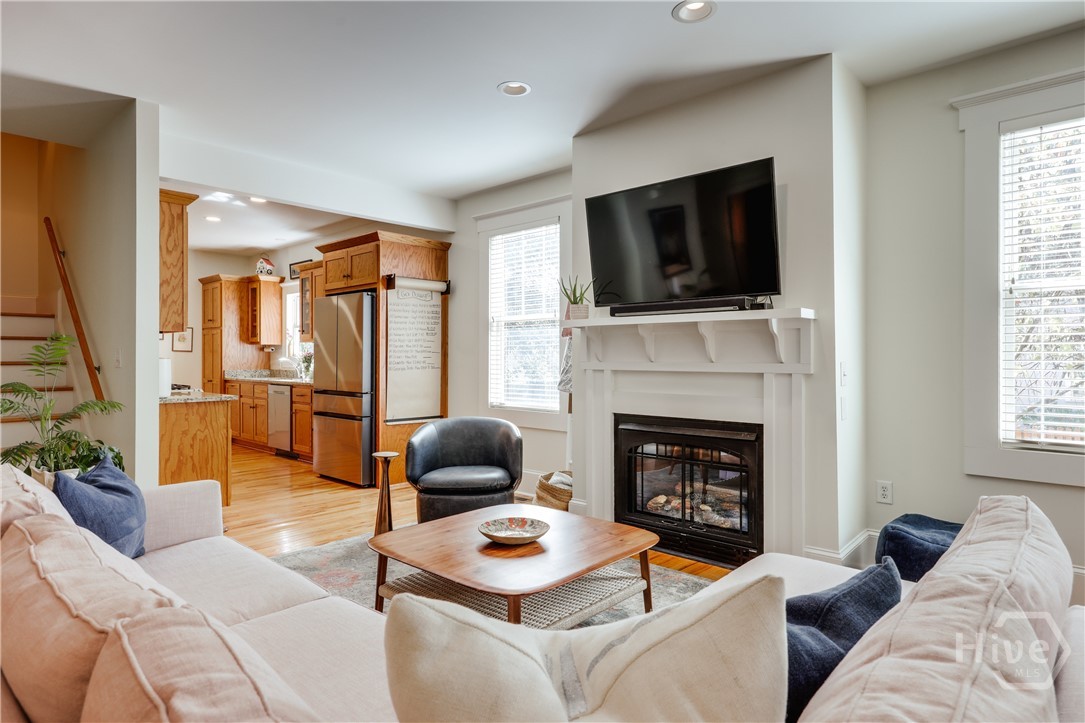 100 Crestview Circle