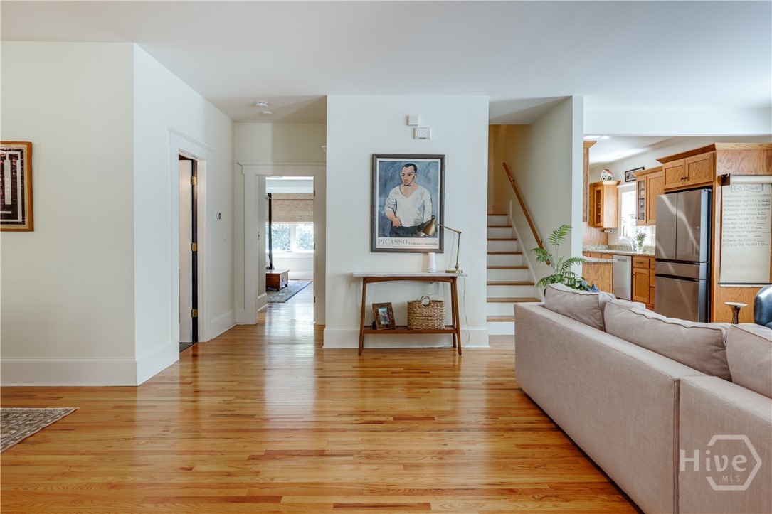 100 Crestview Circle