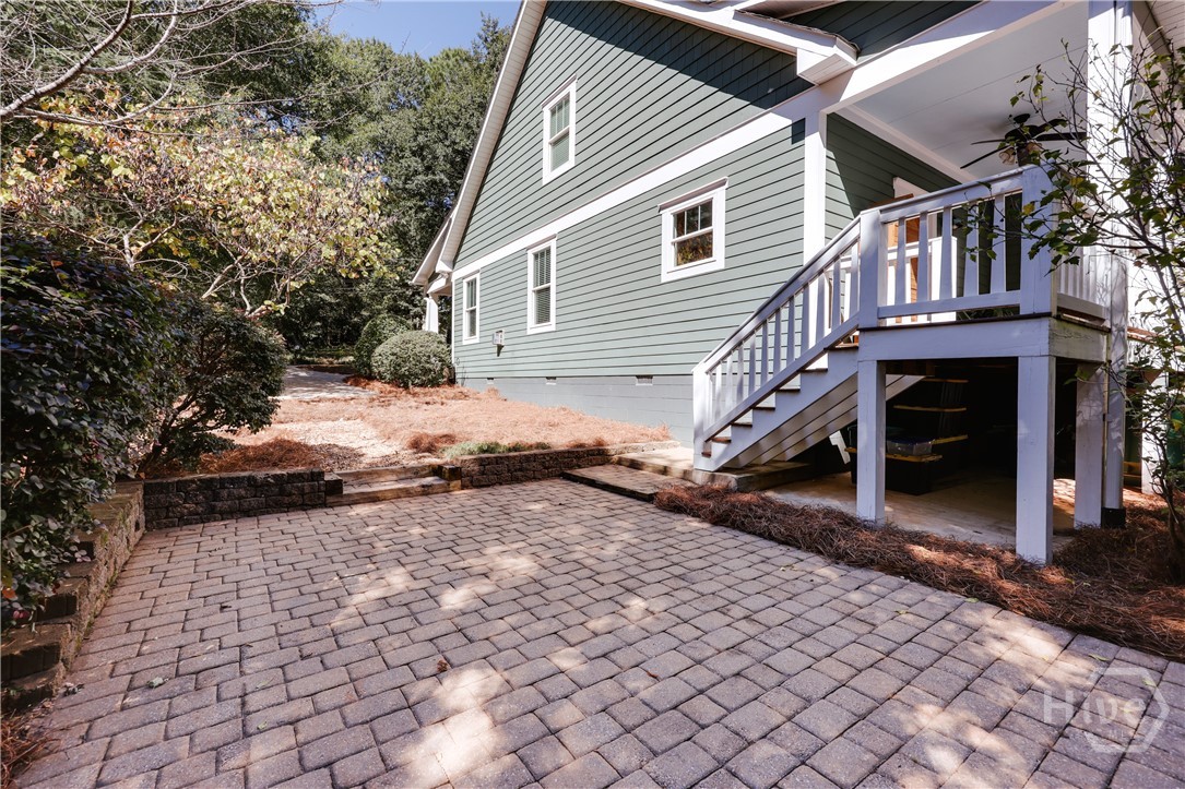 100 Crestview Circle