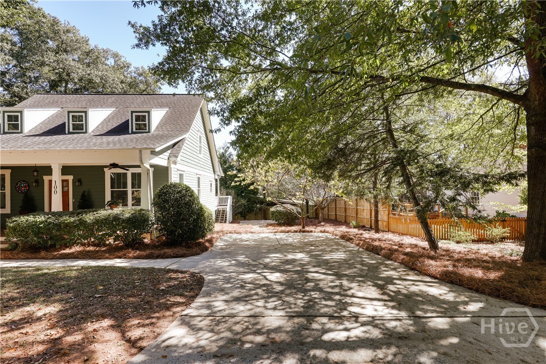 100 Crestview Circle