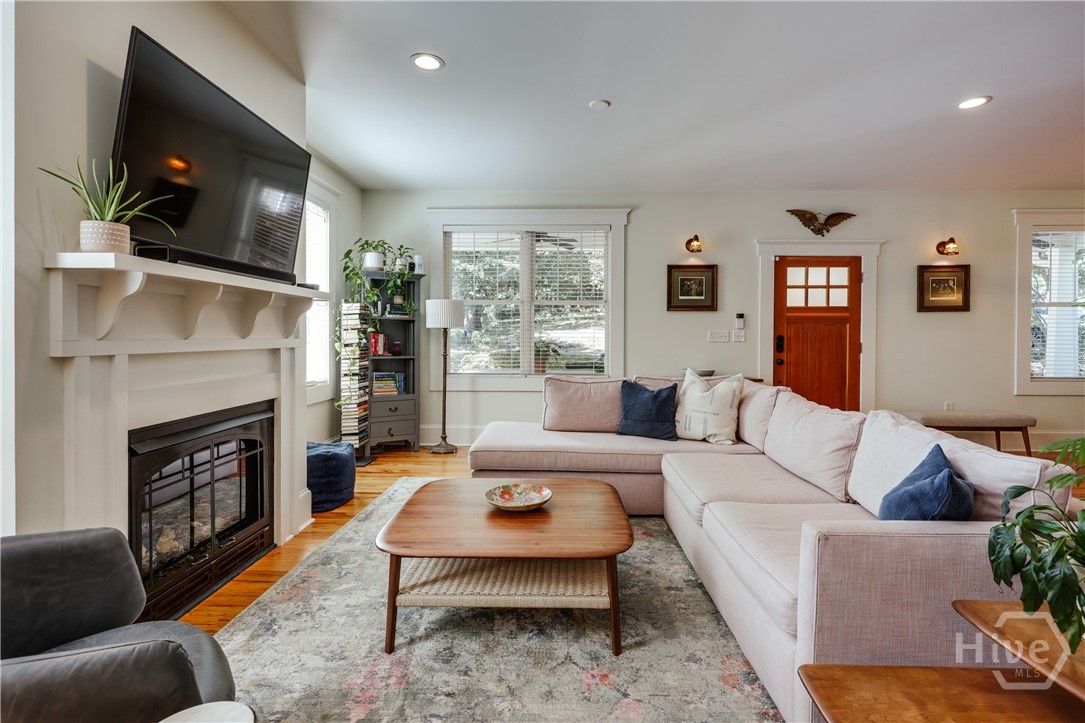 100 Crestview Circle