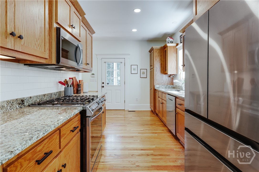 100 Crestview Circle