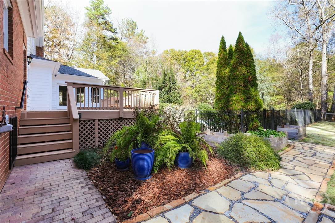 150 Walton Creek Road