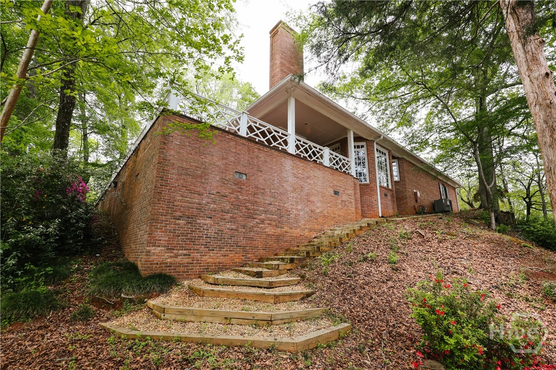 105 Princeton Mill Road