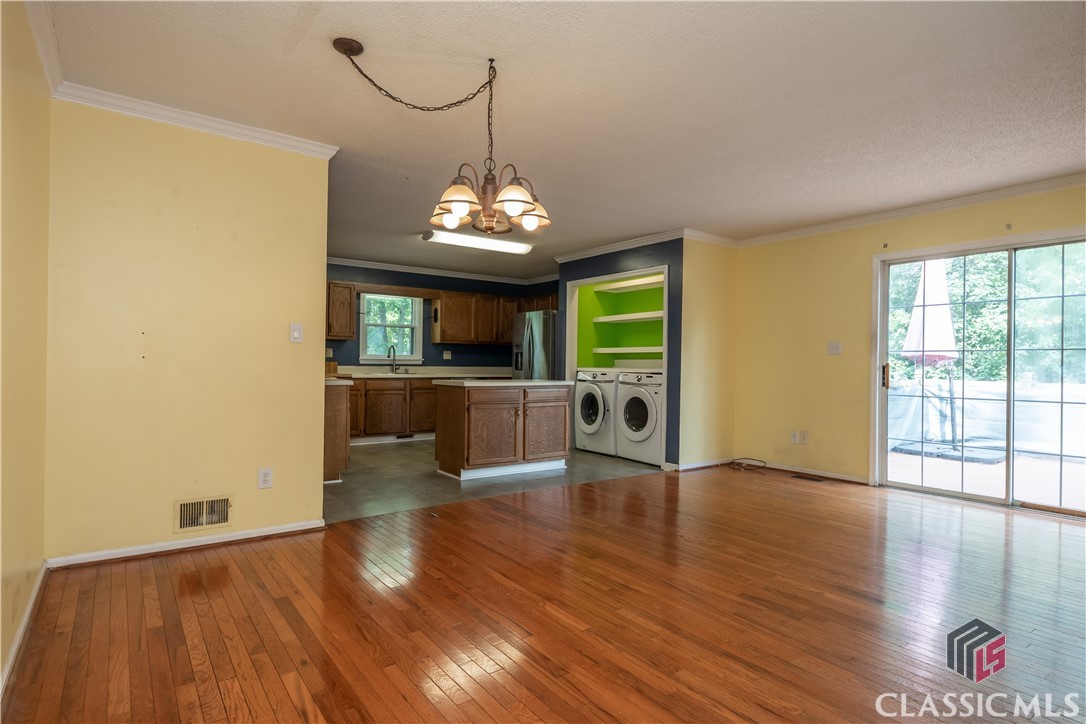 1500 Windy Creek Drive