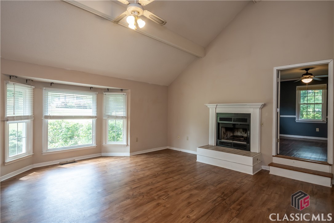 1500 Windy Creek Drive