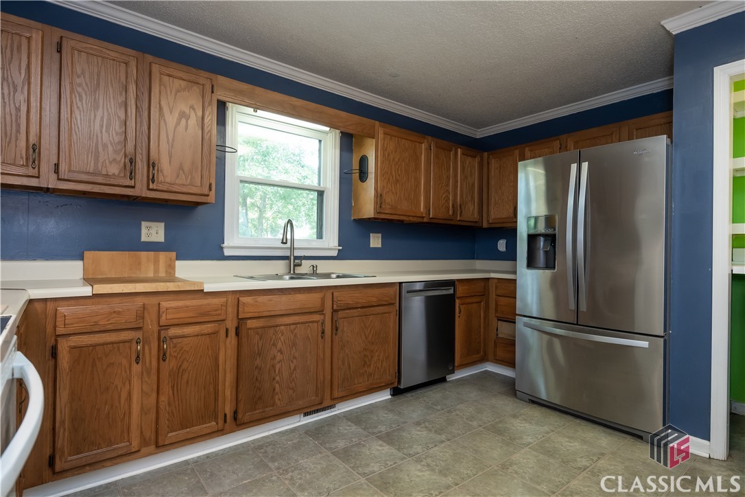 1500 Windy Creek Drive