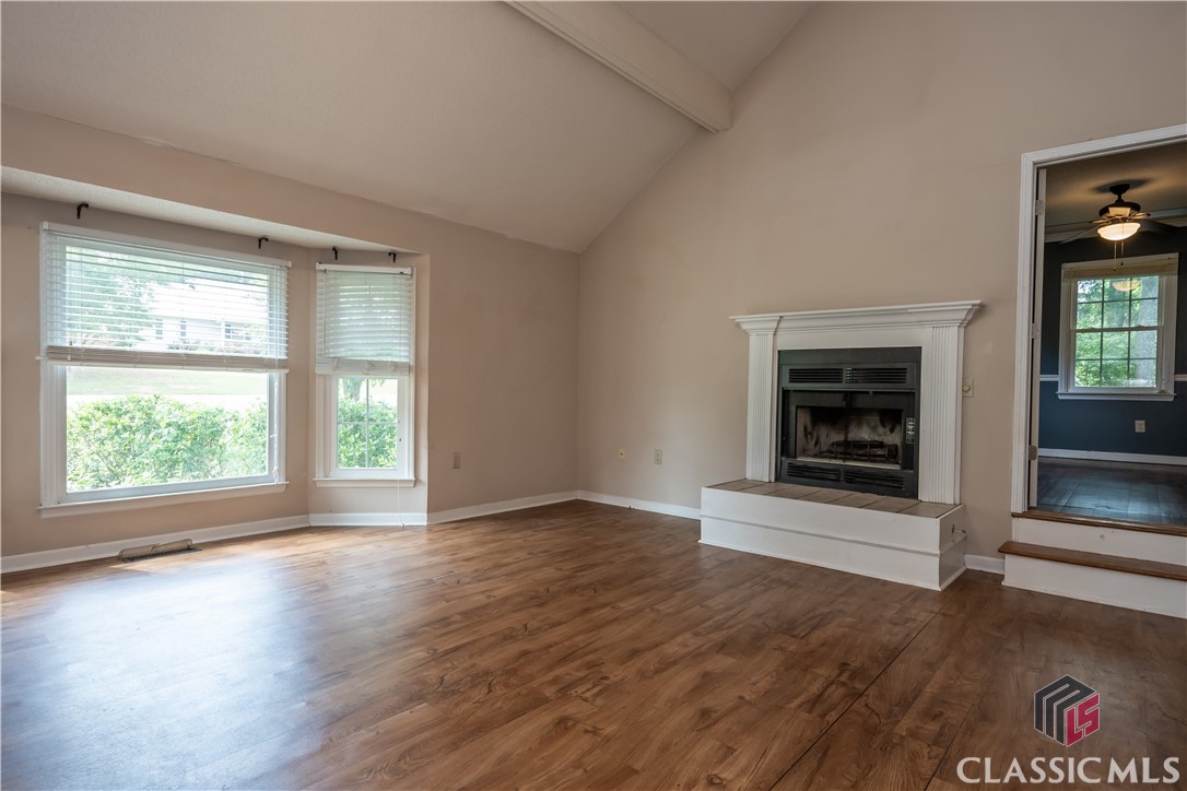 1500 Windy Creek Drive