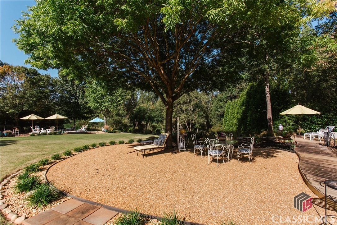 1052 Octavia Court