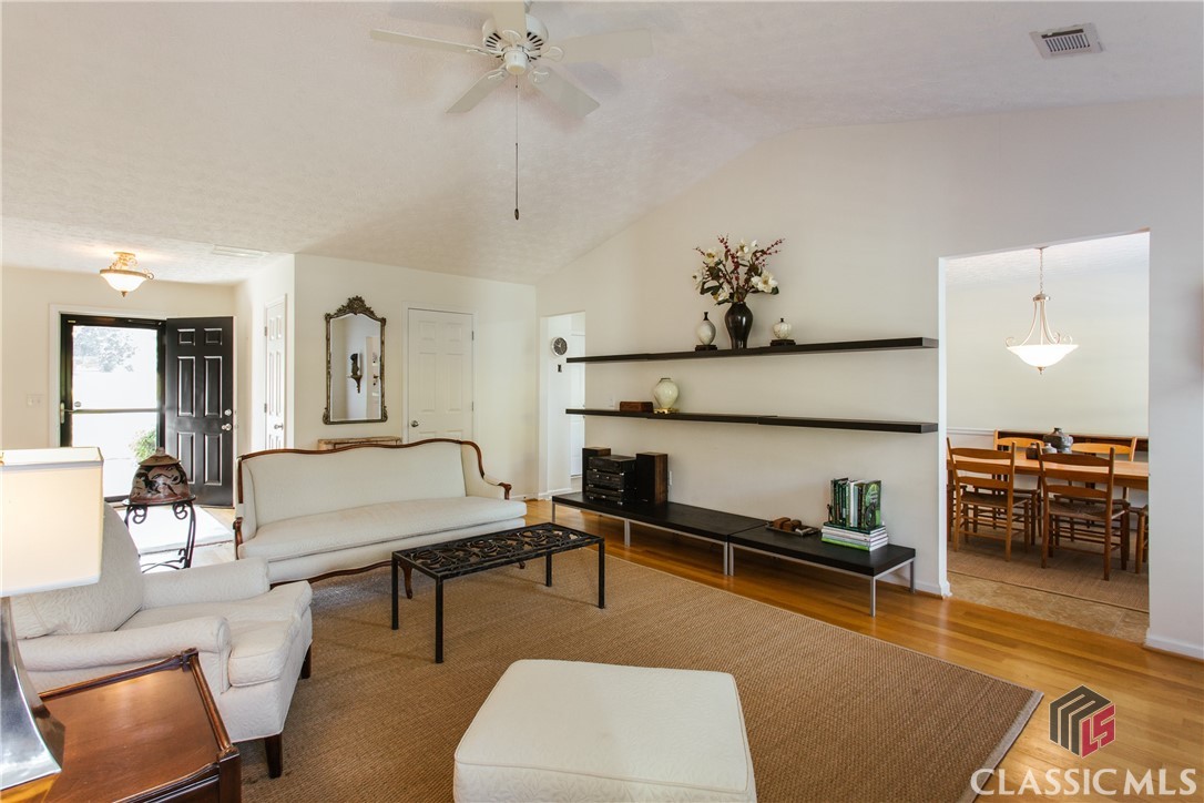 1052 Octavia Court