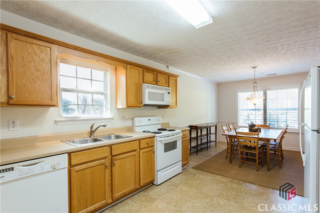 1052 Octavia Court
