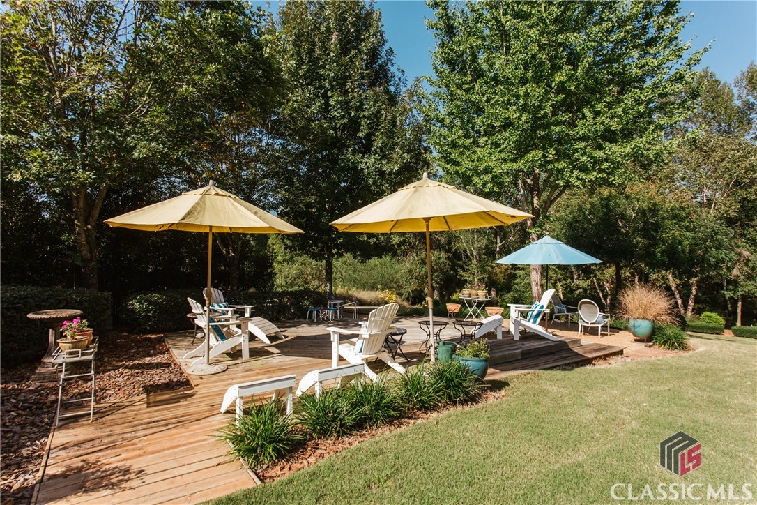 1052 Octavia Court